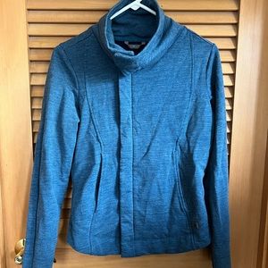 Small (slim fit) smartwool sweater
